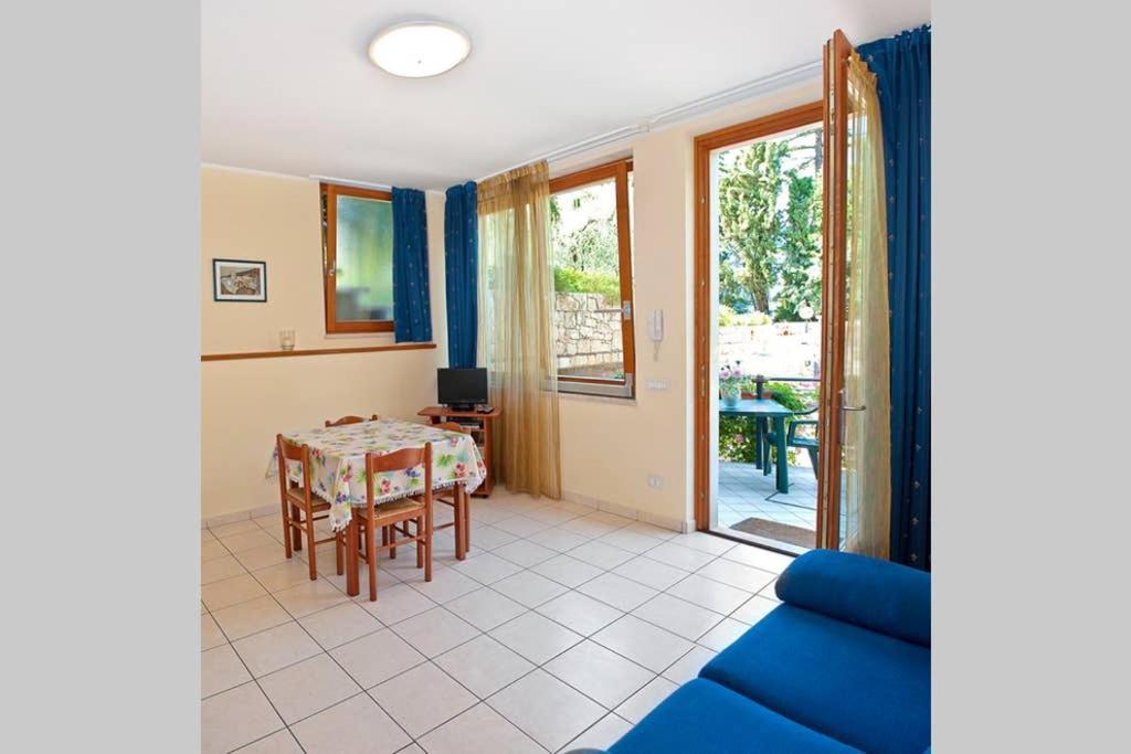 Casa Facchinetti Blue Apartment Мальчезине Экстерьер фото